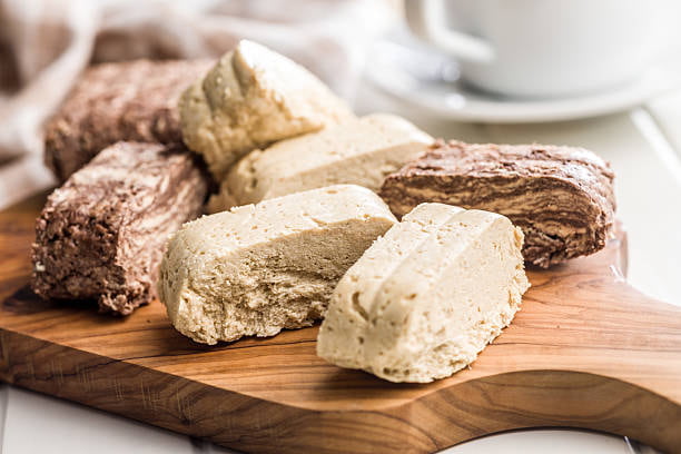 تصویر 3 از حلوا ارده کرمی نرم تهیه شده از دانه کنجد خالص